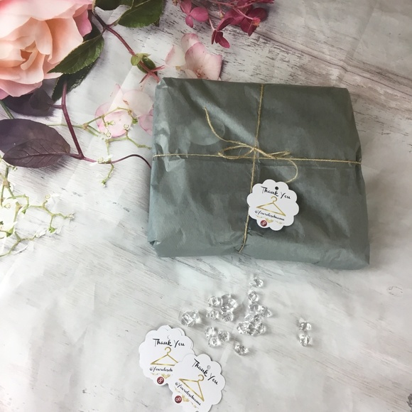 Thank You  Hanging Tags  2.15'' x 2.15'' - Picture 4 of 11